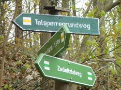 Hinweisschilder Wanderwege